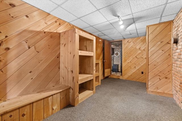 21 Brewster Rd, Worcester, MA 01602