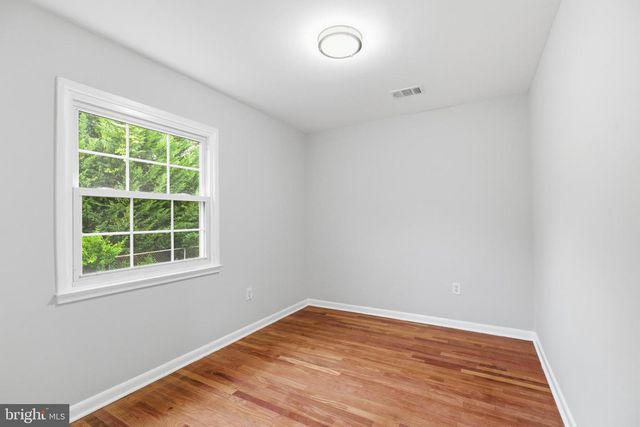 14033 GRAYSON RD, Woodbridge, VA 22191