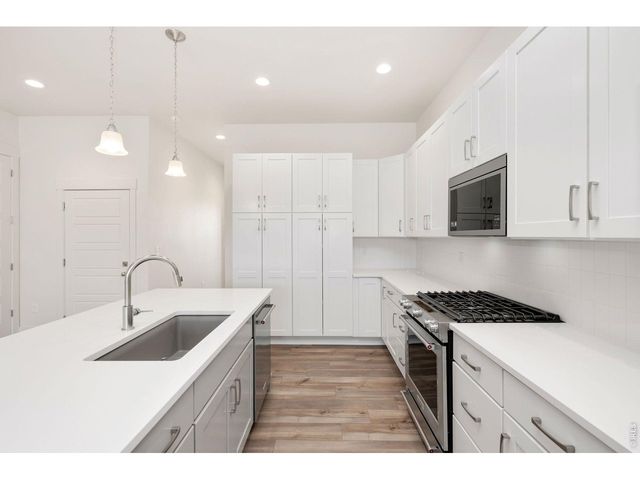 2905 Fleet Dr 4, Fort Collins, CO 80524