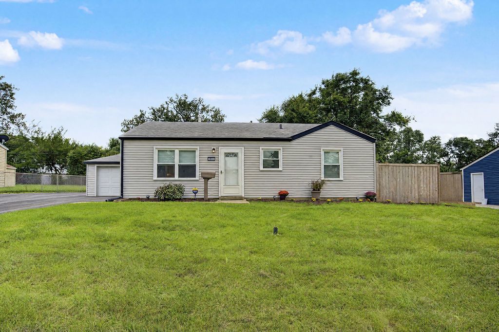 1802 Innercircle Drive, Crest Hill, IL 60403 — exterior