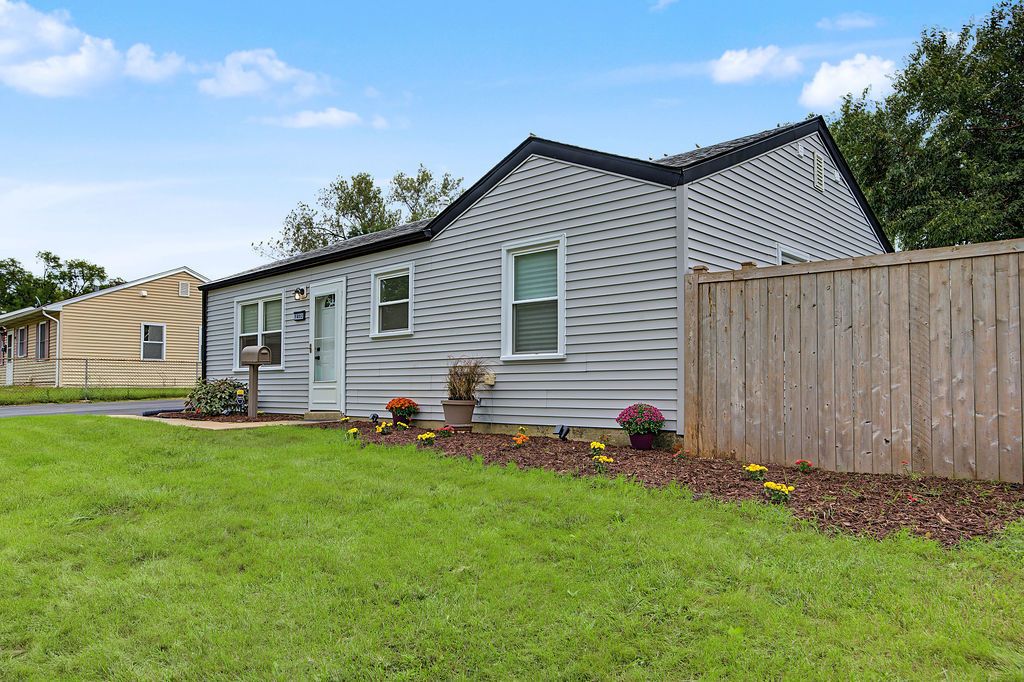 1802 Innercircle Drive, Crest Hill, IL 60403 — photo 3