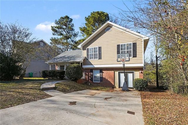 6048 Old Wellborn Trace, Lithonia, GA 30058