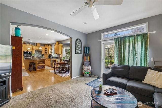 7259 NW Columbine Place, Seabeck, WA 98380