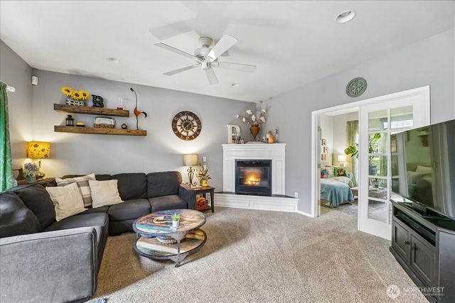 7259 NW Columbine Place, Seabeck, WA 98380