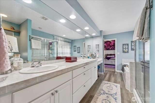 7259 NW Columbine Place, Seabeck, WA 98380