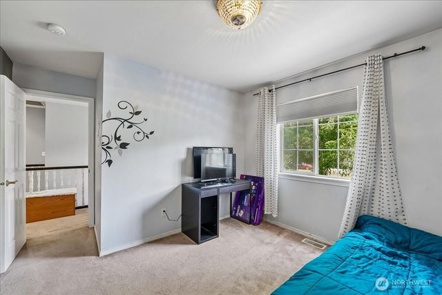 7259 NW Columbine Place, Seabeck, WA 98380