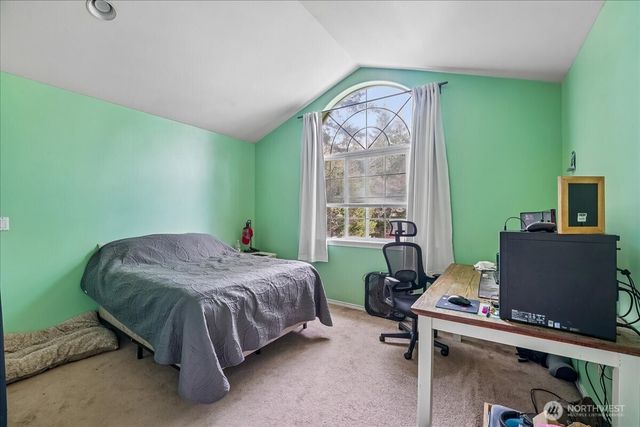 7259 NW Columbine Place, Seabeck, WA 98380