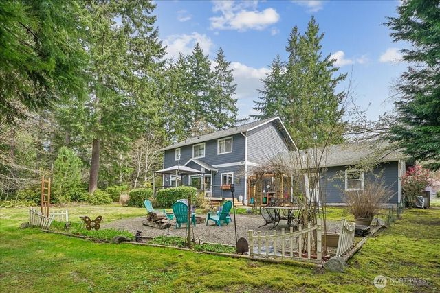 7259 NW Columbine Place, Seabeck, WA 98380