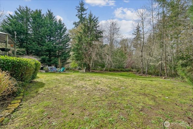 7259 NW Columbine Place, Seabeck, WA 98380