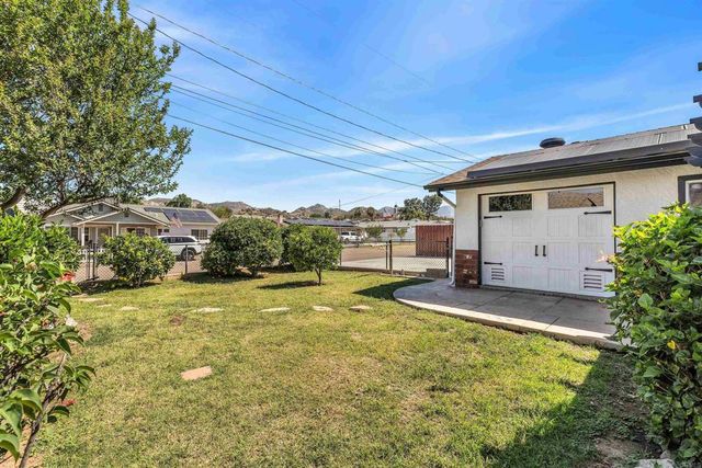 13055 Lindo Lane, Lakeside, CA 92040