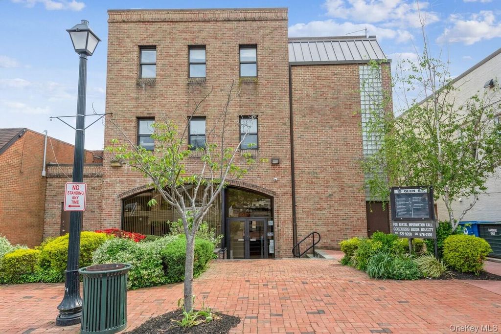 15 Glen Street 206, Glen Cove, NY 11542 — photo 5
