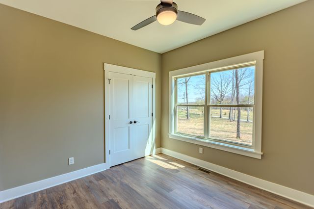 739 Long Mountain Rd, Mcminnville, TN 37110