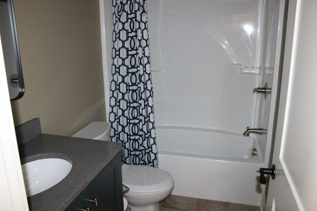 739 Long Mountain Rd, Mcminnville, TN 37110