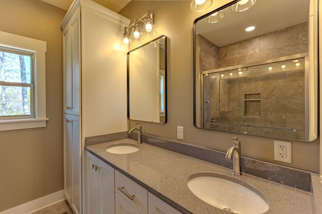739 Long Mountain Rd, Mcminnville, TN 37110