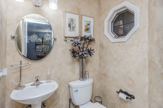 16146 Hillcrest Circle, Orland Park, IL 60467
