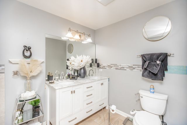 16146 Hillcrest Circle, Orland Park, IL 60467
