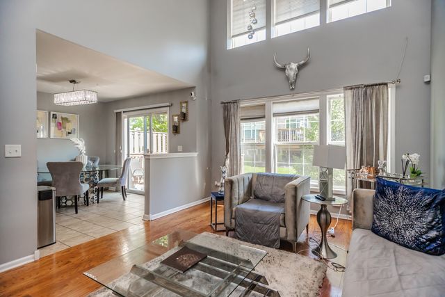 16146 Hillcrest Circle, Orland Park, IL 60467