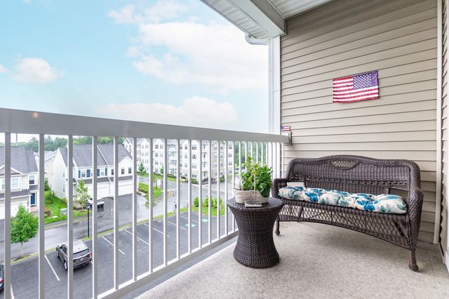 401 Emery 406, Sudbury, MA 01776