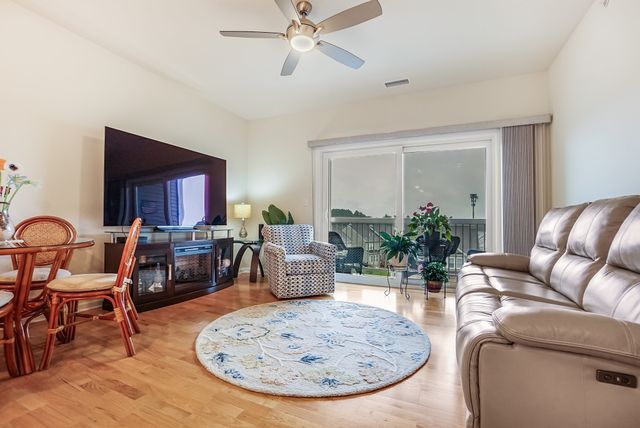 401 Emery 406, Sudbury, MA 01776