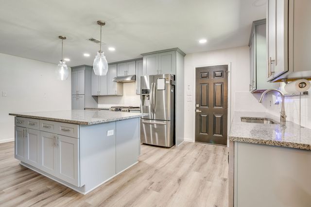 314 Bernice Court, Burleson, TX 76028