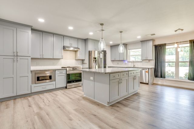 314 Bernice Court, Burleson, TX 76028