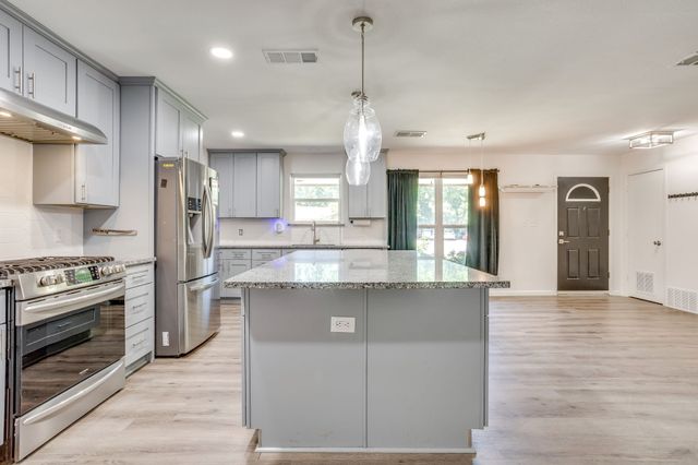 314 Bernice Court, Burleson, TX 76028