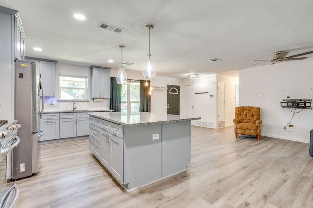 314 Bernice Court, Burleson, TX 76028