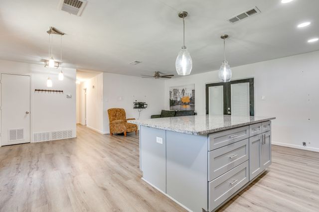 314 Bernice Court, Burleson, TX 76028