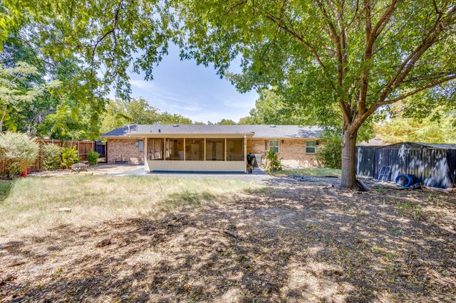 314 Bernice Court, Burleson, TX 76028