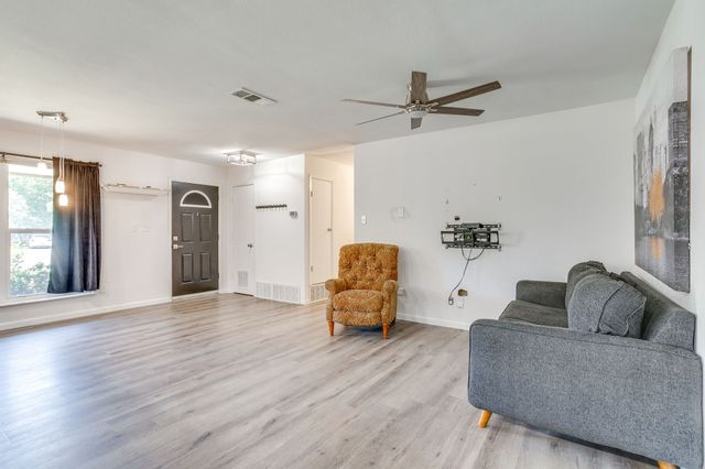 314 Bernice Court, Burleson, TX 76028