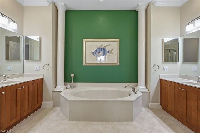 9219 Corfu CT 201, Naples, FL 34114