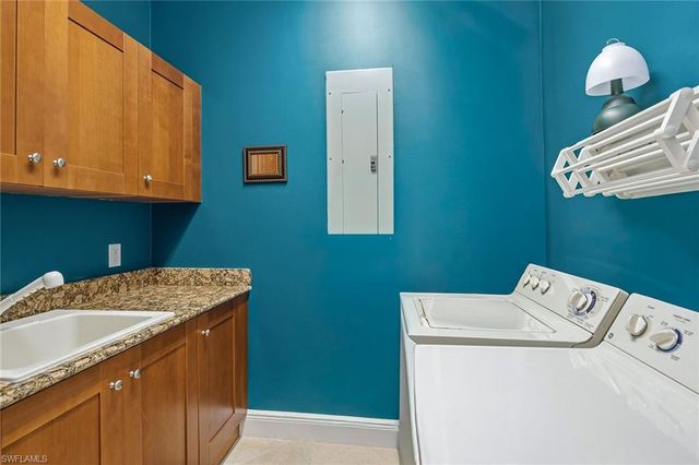 9219 Corfu CT 201, Naples, FL 34114