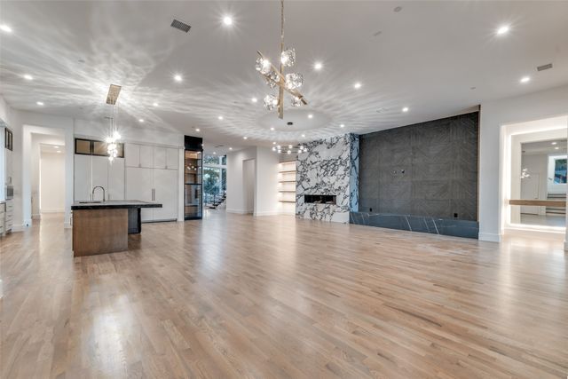 6006 Meadow Crest, Dallas, TX 75230