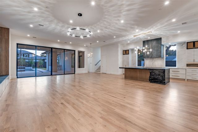 6006 Meadow Crest, Dallas, TX 75230