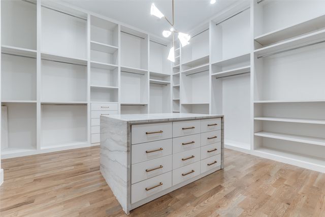 6006 Meadow Crest, Dallas, TX 75230