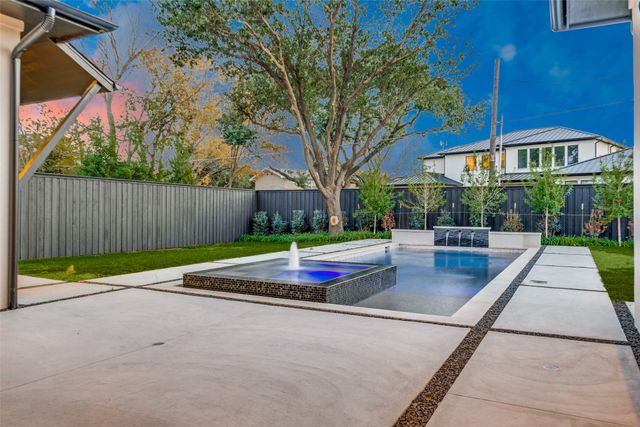 6006 Meadow Crest, Dallas, TX 75230