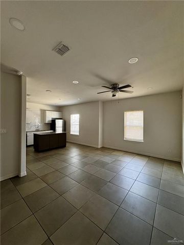 901 E Redbud Avenue 302, Mcallen, TX 78504