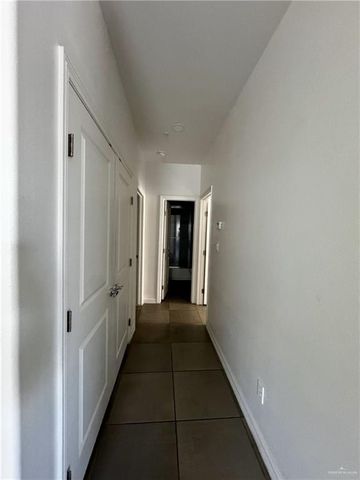 901 E Redbud Avenue 302, Mcallen, TX 78504