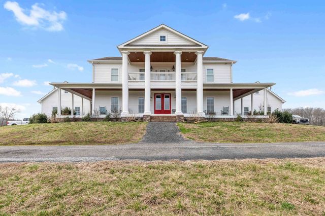 1103 Rogues Fork Rd, Bethpage, TN 37022