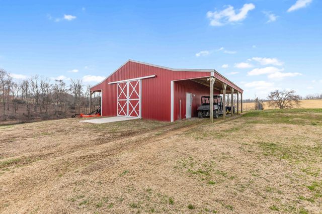 1103 Rogues Fork Rd, Bethpage, TN 37022