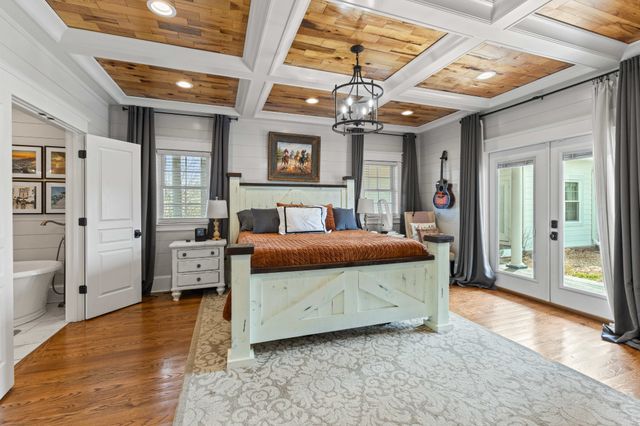 1103 Rogues Fork Rd, Bethpage, TN 37022