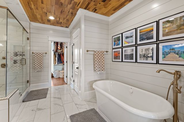 1103 Rogues Fork Rd, Bethpage, TN 37022