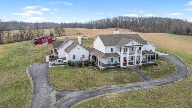 1103 Rogues Fork Rd, Bethpage, TN 37022