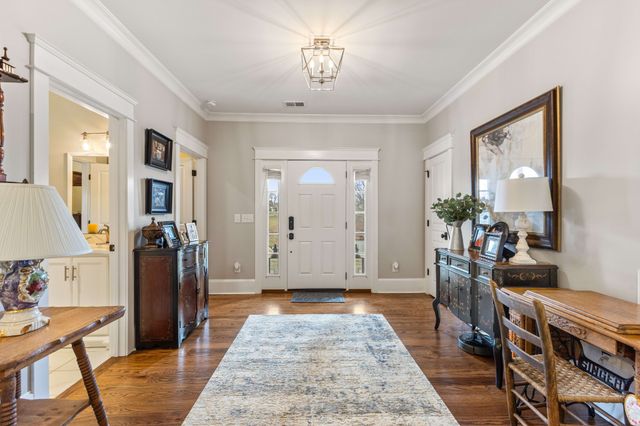 1103 Rogues Fork Rd, Bethpage, TN 37022