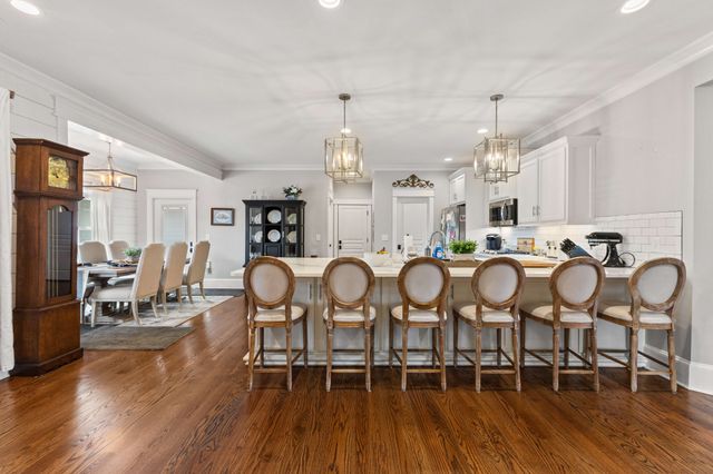 1103 Rogues Fork Rd, Bethpage, TN 37022