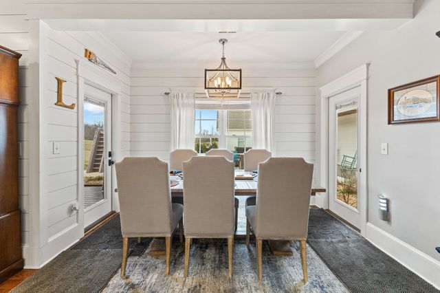 1103 Rogues Fork Rd, Bethpage, TN 37022