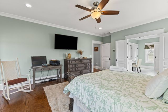 1103 Rogues Fork Rd, Bethpage, TN 37022