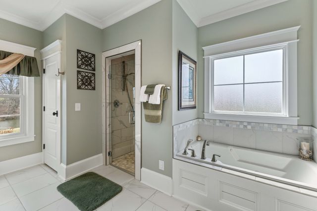 1103 Rogues Fork Rd, Bethpage, TN 37022