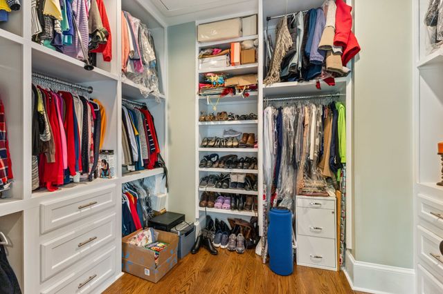 1103 Rogues Fork Rd, Bethpage, TN 37022