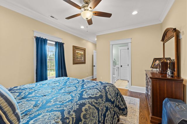 1103 Rogues Fork Rd, Bethpage, TN 37022